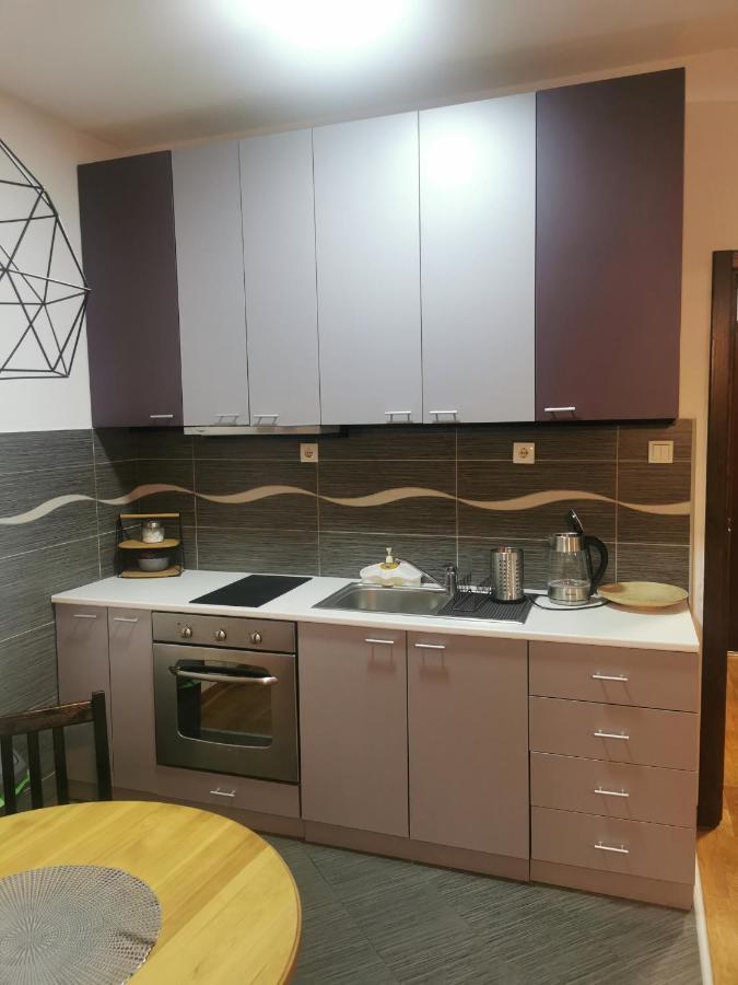Charlie Aviv Park Apartamento Belgrado Exterior foto
